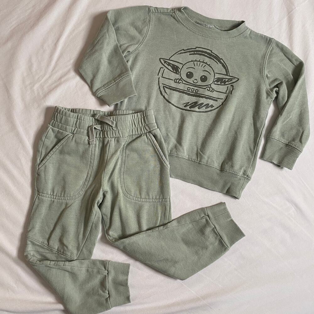 Disney Star Wars Yoda Sage Green Sweatpants / Sweater Set Outfit Sz 4t - Picture 2 of 9